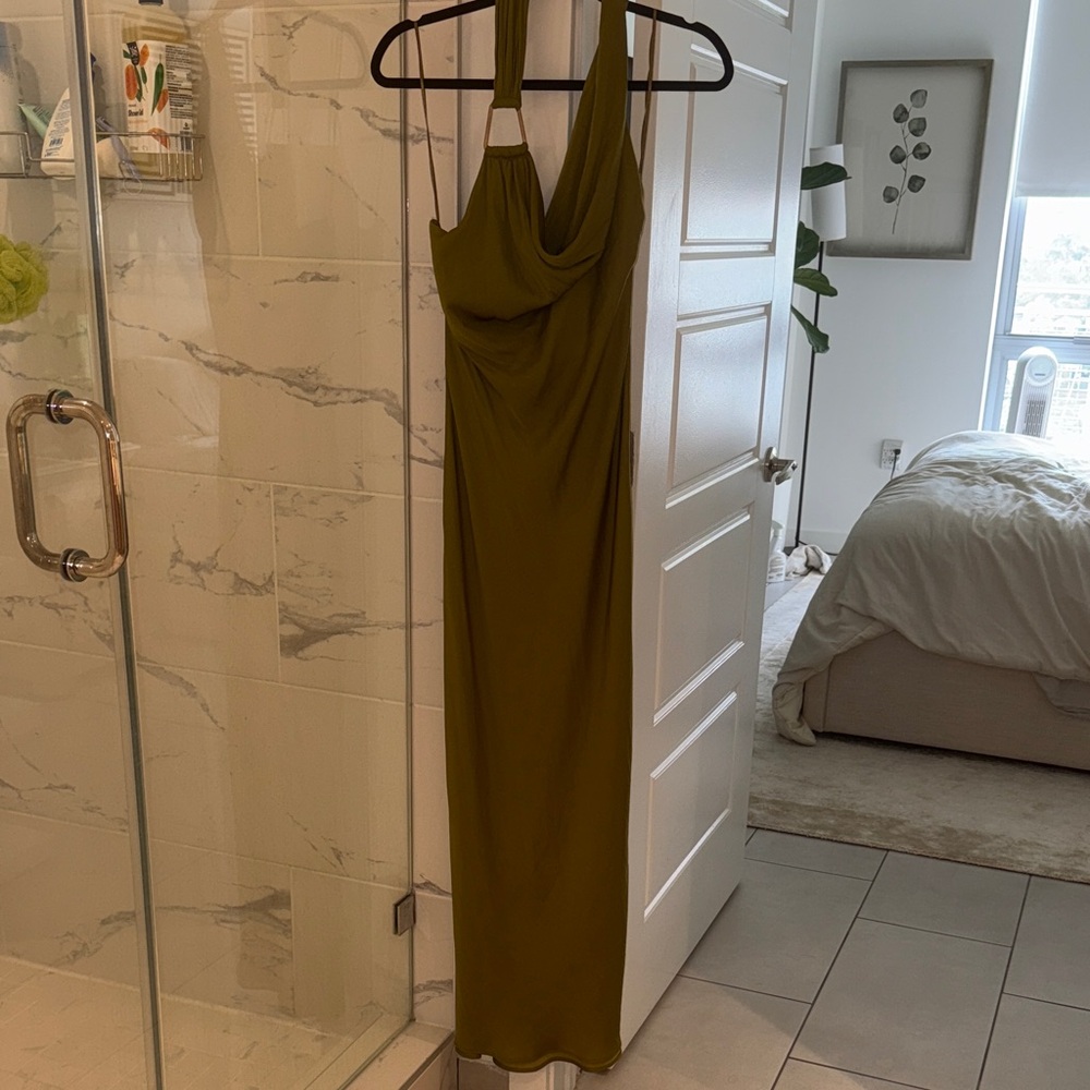 Elegant Olive Green Halter Dress - Brand New Unworn - Zara